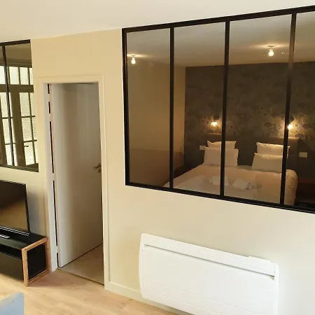 Au Loup Historic Байе