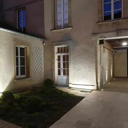 Au Loup Historic Lägenhetshotell Bayeux