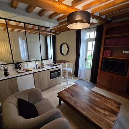 Апарт-отель Au Loup Historic Байе