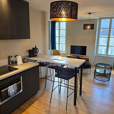 Апарт-отель Au Loup Historic 3*