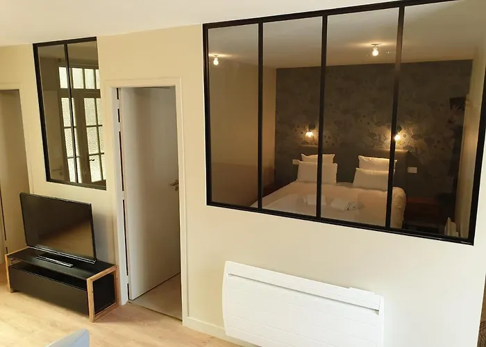 Au Loup Historic Bayeux