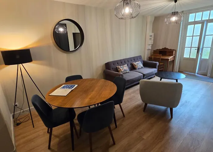 Au Loup Historic Bayeux