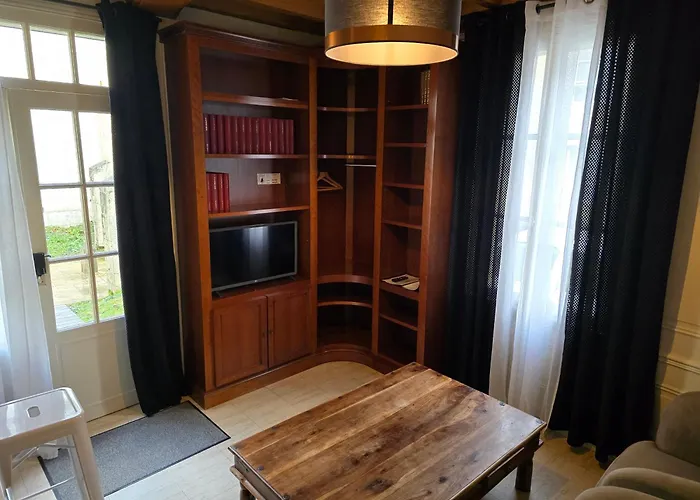 Au Loup Historic Lejlighedshotel 3*