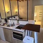 Au Loup Historic 3*