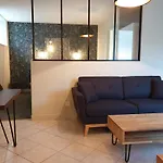 Au Loup Historic Appart hôtel 3*