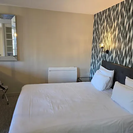 Au Loup Historic 4* Bayeux