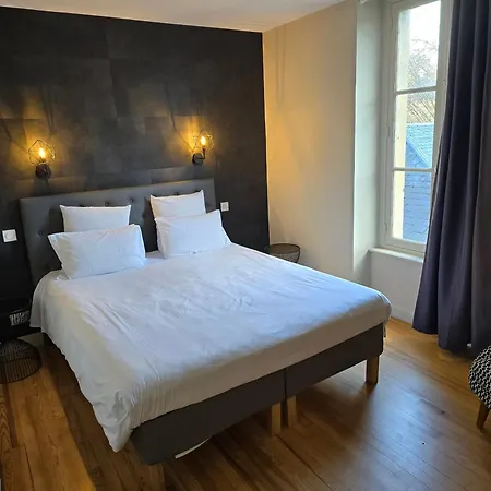 Au Loup Historic 3* Bayeux