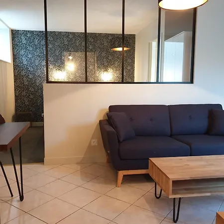 Au Loup Historic Apart Otel 3*