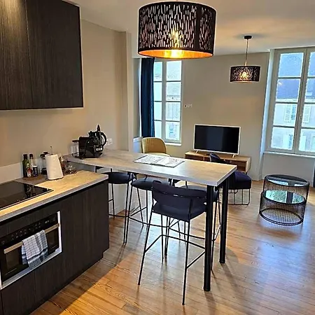 Au Loup Historic 4*