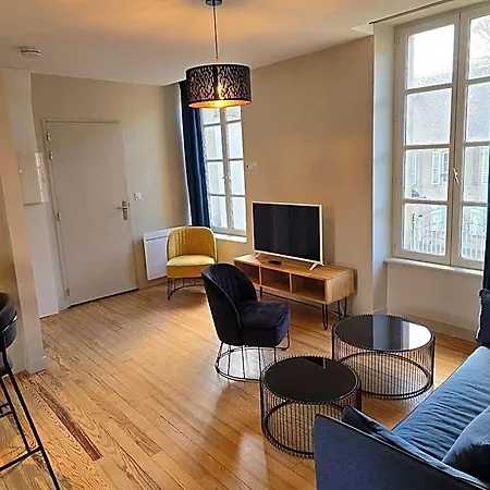 Au Loup Historic 4*