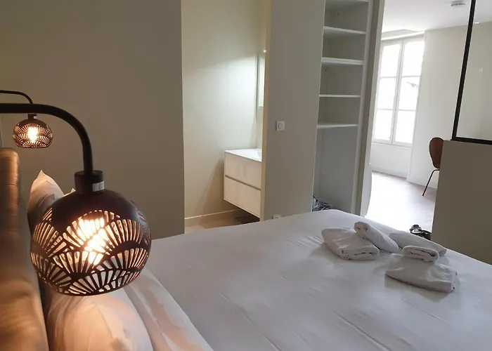 Au Loup Historic Bayeux