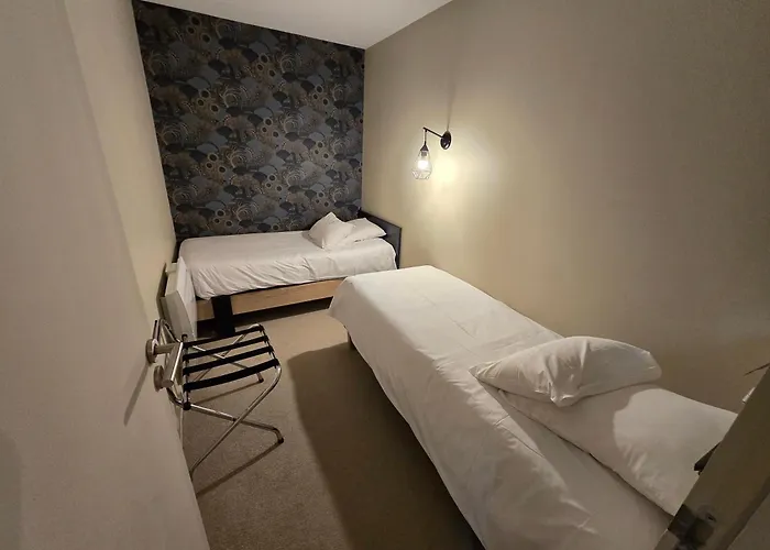 Au Loup Historic Aparthotel Bayeux