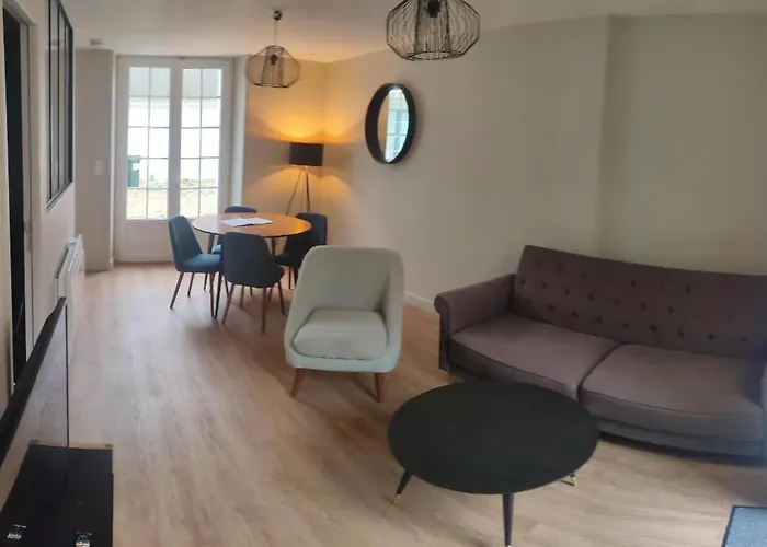 Au Loup Historic Aparthotel 3*